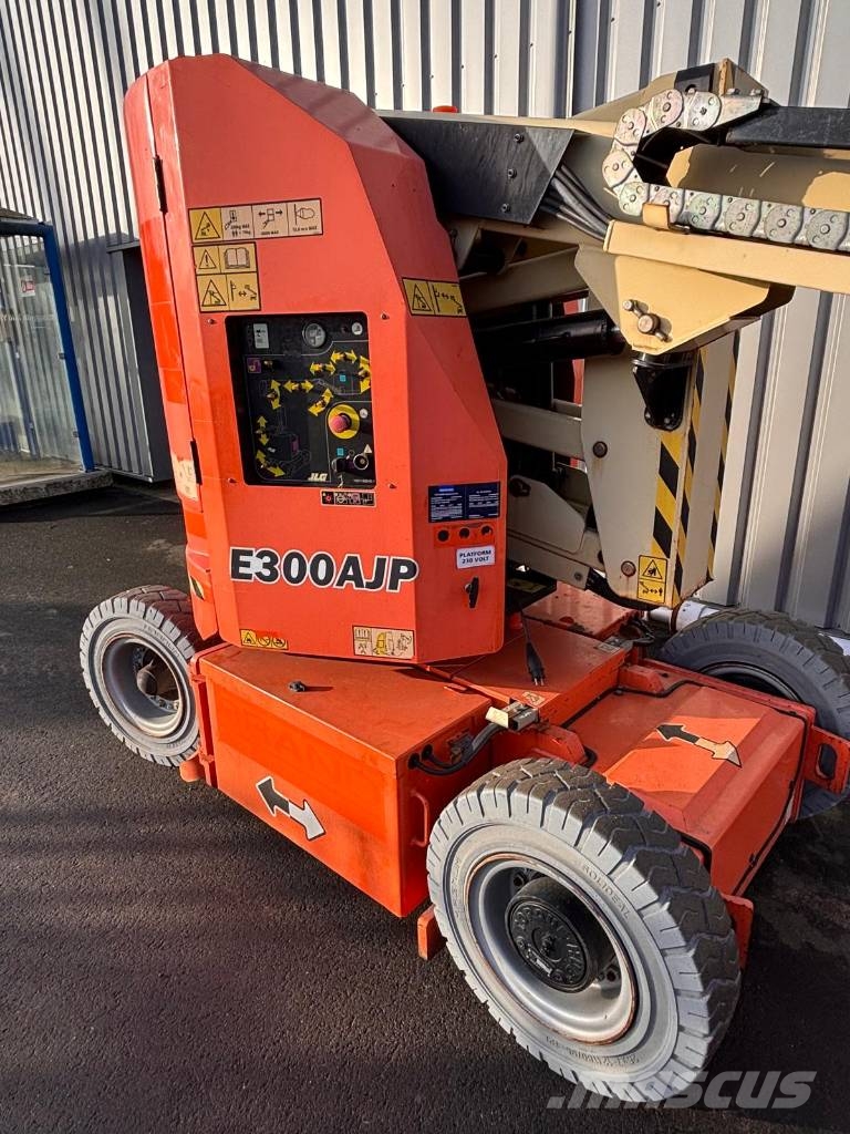 JLG E 300 AJPN Knikarmhoogwerkers