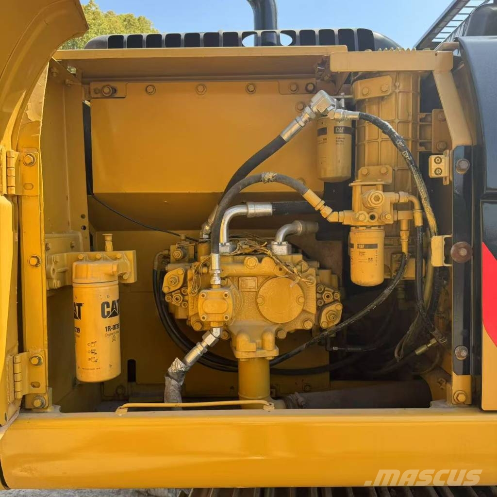 CAT 320 D L Raupenbagger