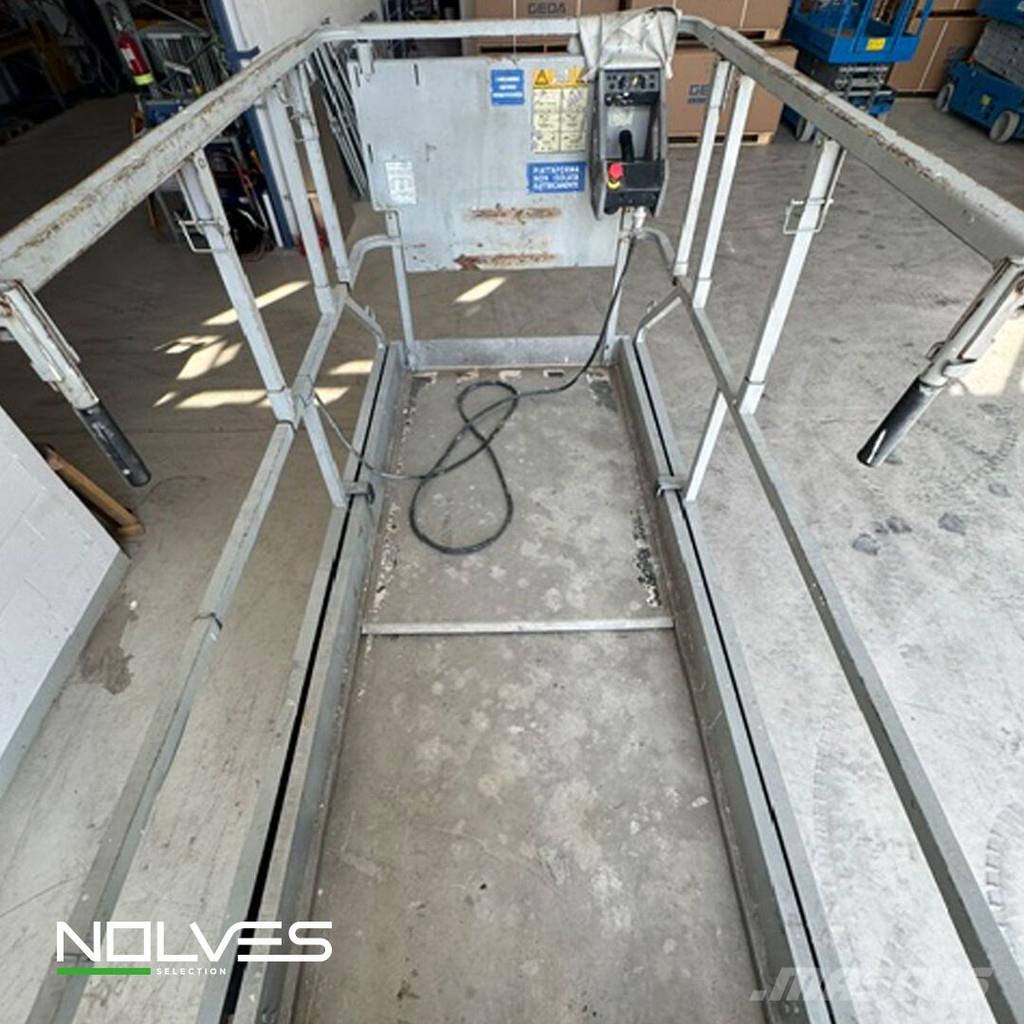 JLG ES2646 رافعات مقصية الشكل