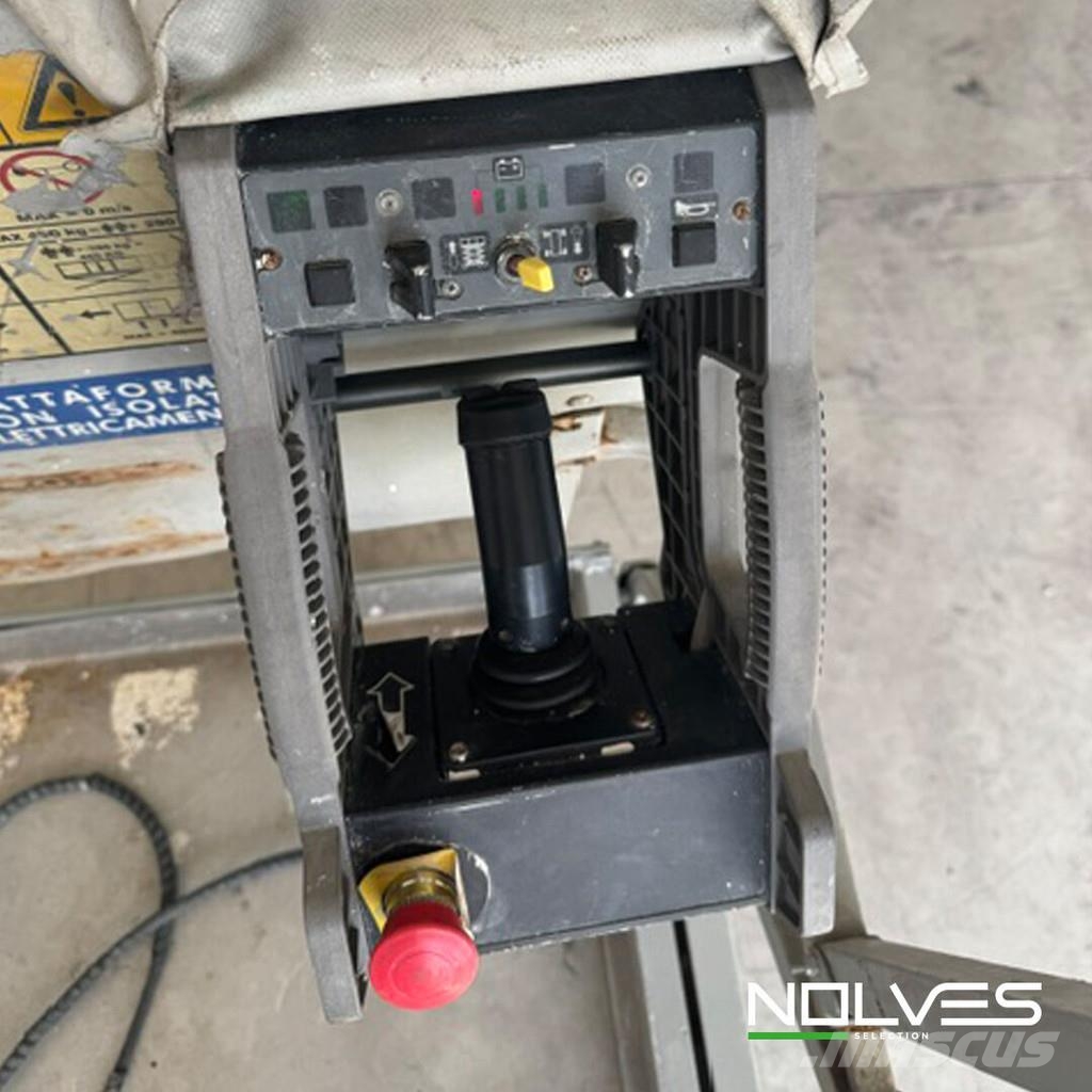 JLG ES2646 رافعات مقصية الشكل