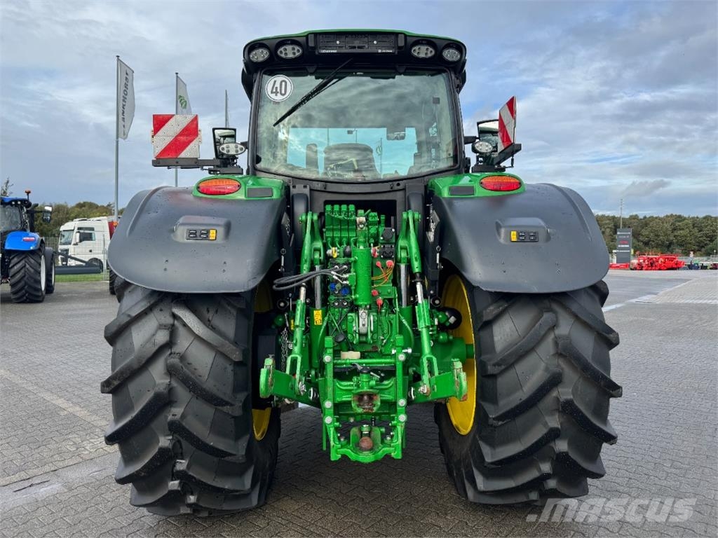 John Deere 6R 215 Traktorok