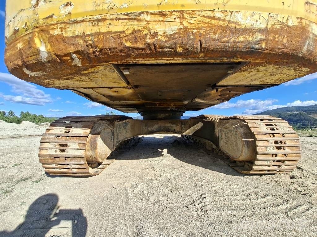Komatsu PC 240 NLC-7 Escavadoras de rastos