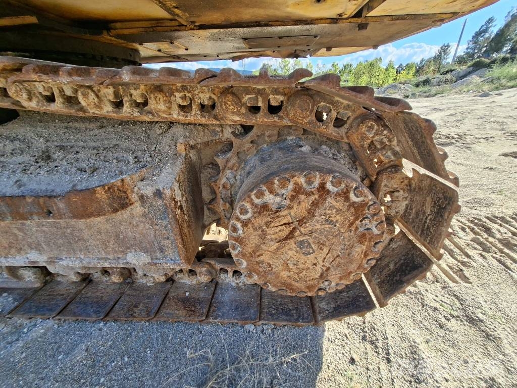 Komatsu PC 240 NLC-7 Escavadoras de rastos