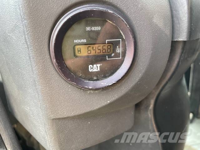 CAT 928 G Kolesni nakladalci