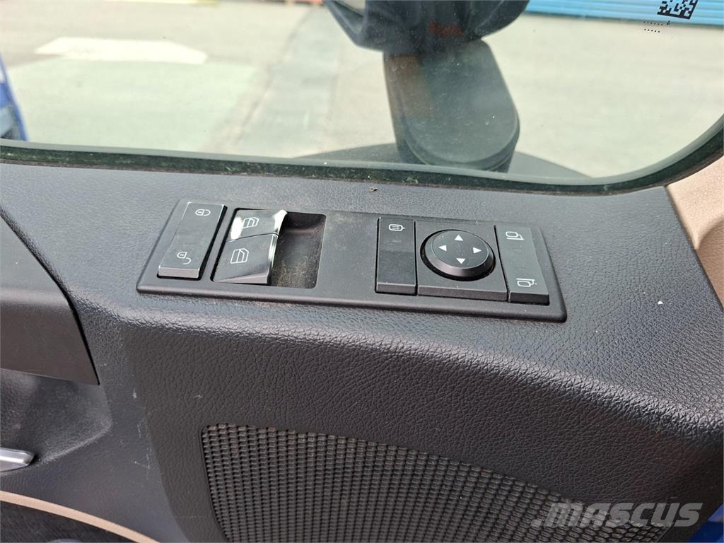 Mercedes-Benz ACTROS 1845 Trekkers