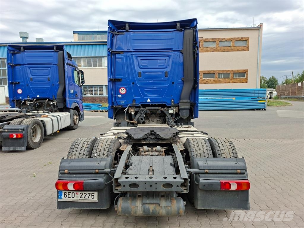 Mercedes-Benz ACTROS 1845 Trekkers