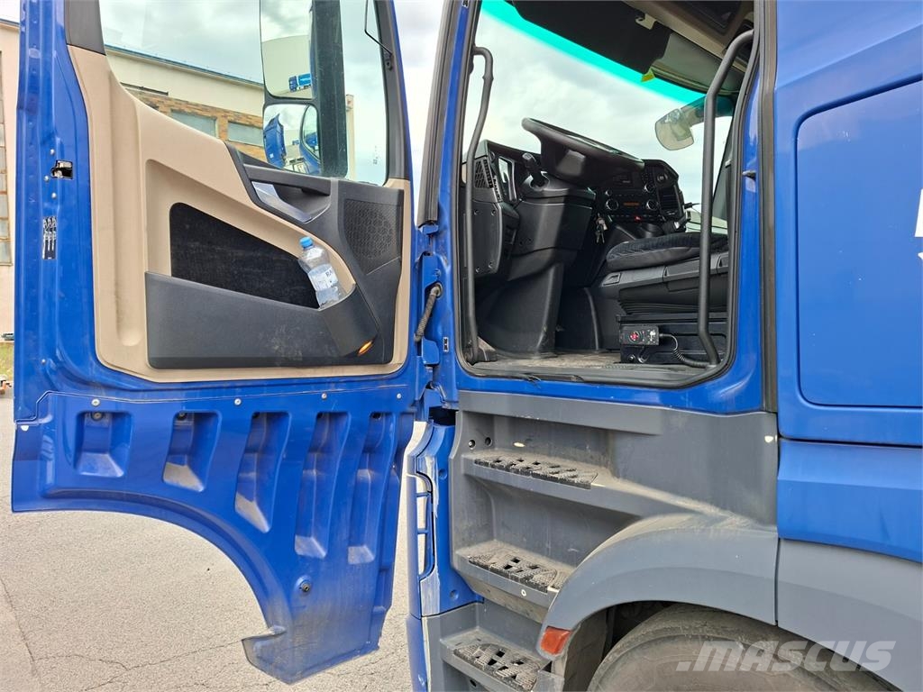 Mercedes-Benz ACTROS 1845 Trekkers