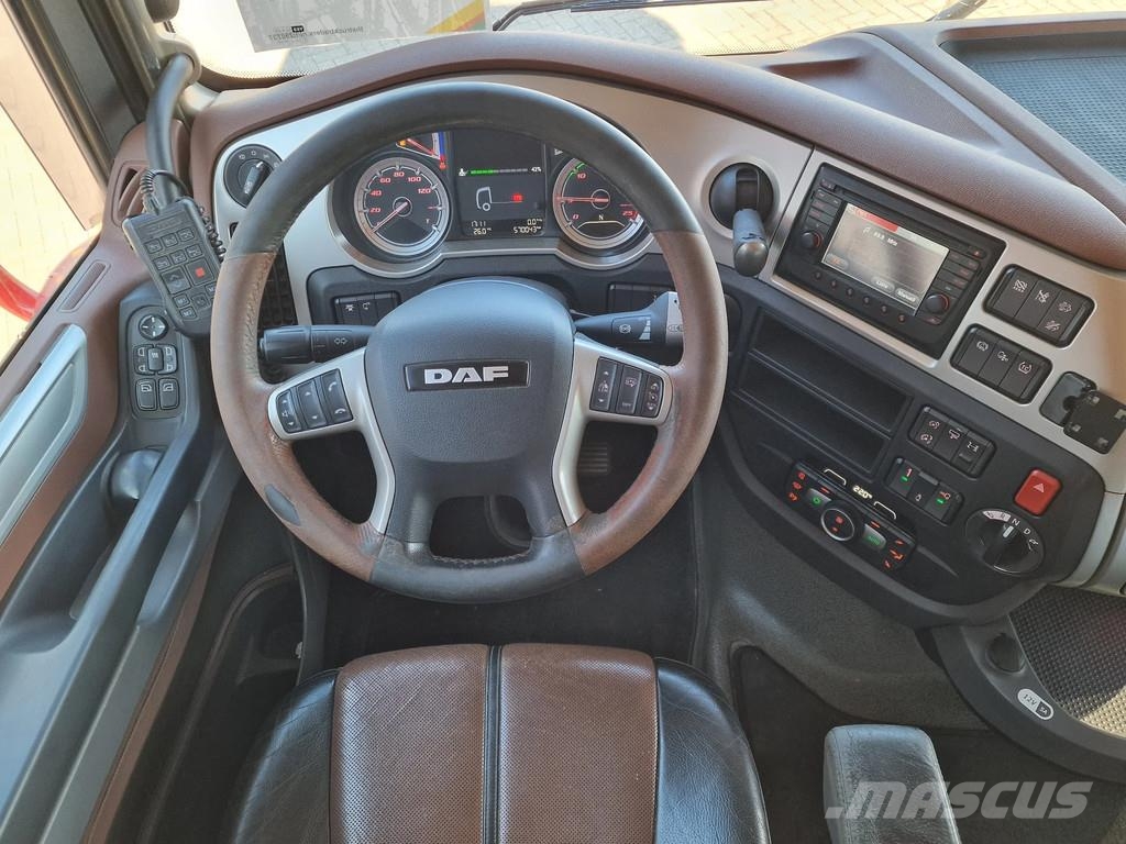 DAF XF 530 SpaceCab 4x2 - Retarder - PTO/Hydraulic - F Tahače