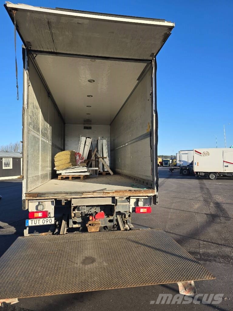 Volvo FM 330 Camiones con caja de remolque