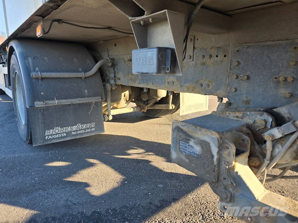 Volvo FM 330 Camiones con caja de remolque
