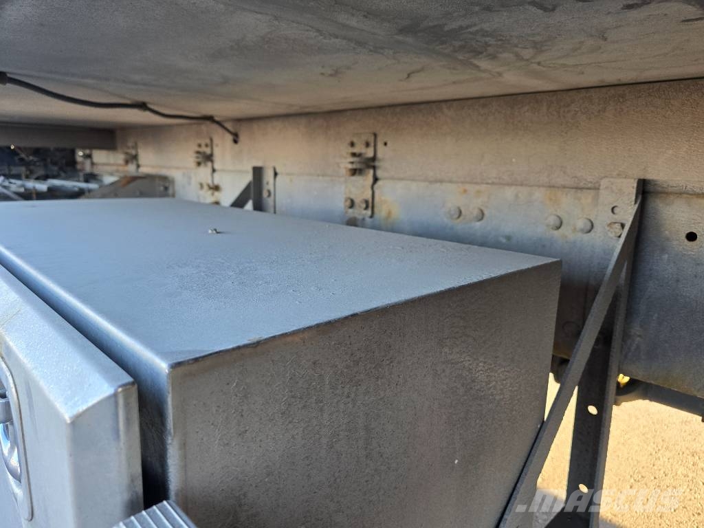Volvo FM 330 Camiones con caja de remolque