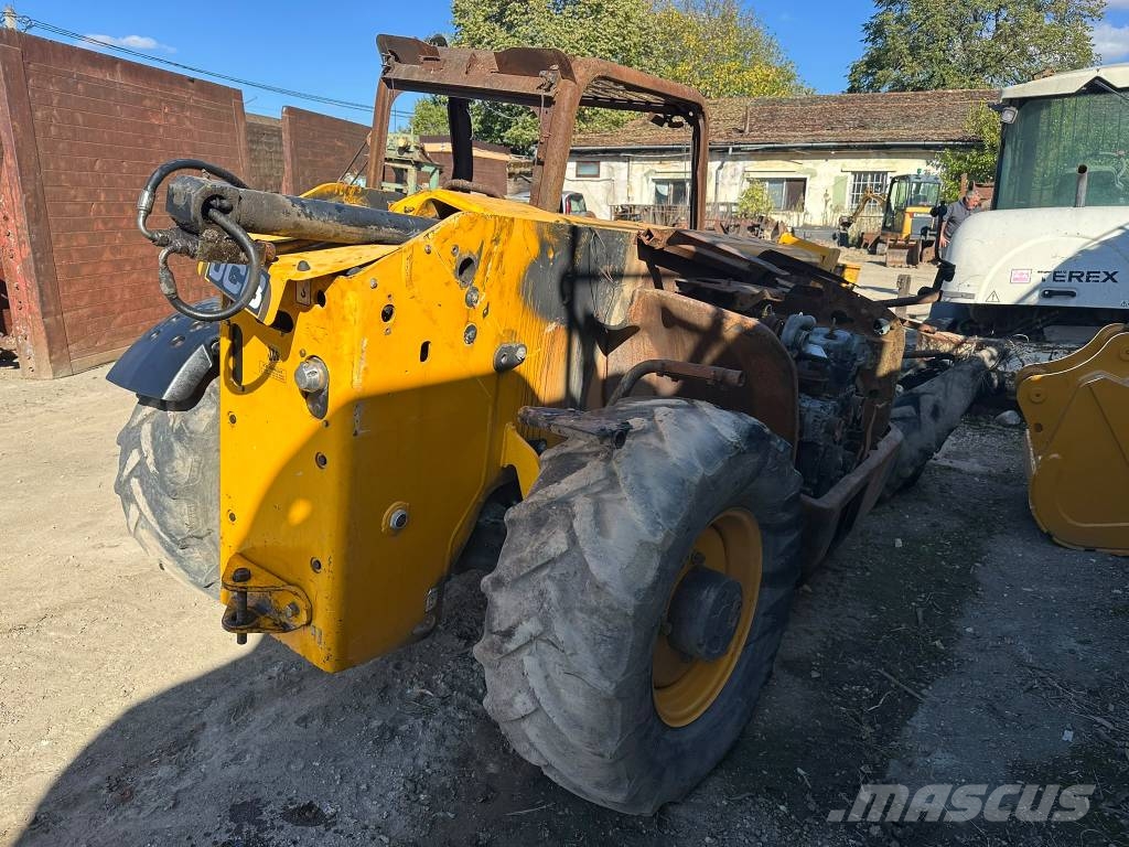 JCB 527-58 FOR PARTS Poljoprivredni teleskopski utovarivači