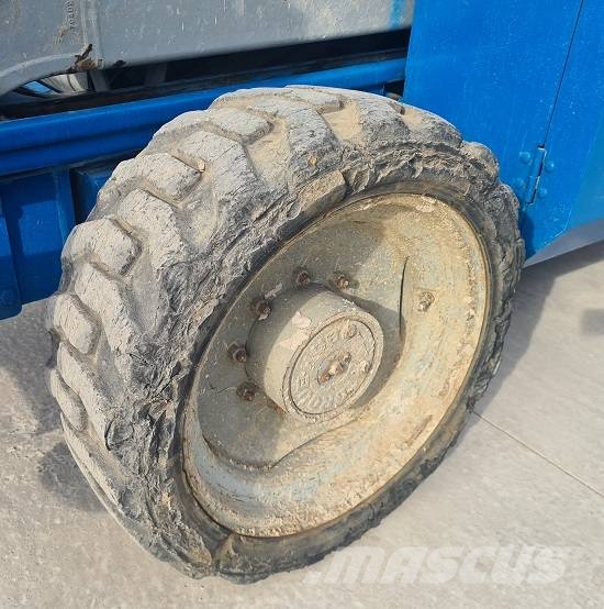 Genie GS 3390 RT 가위형 리프트