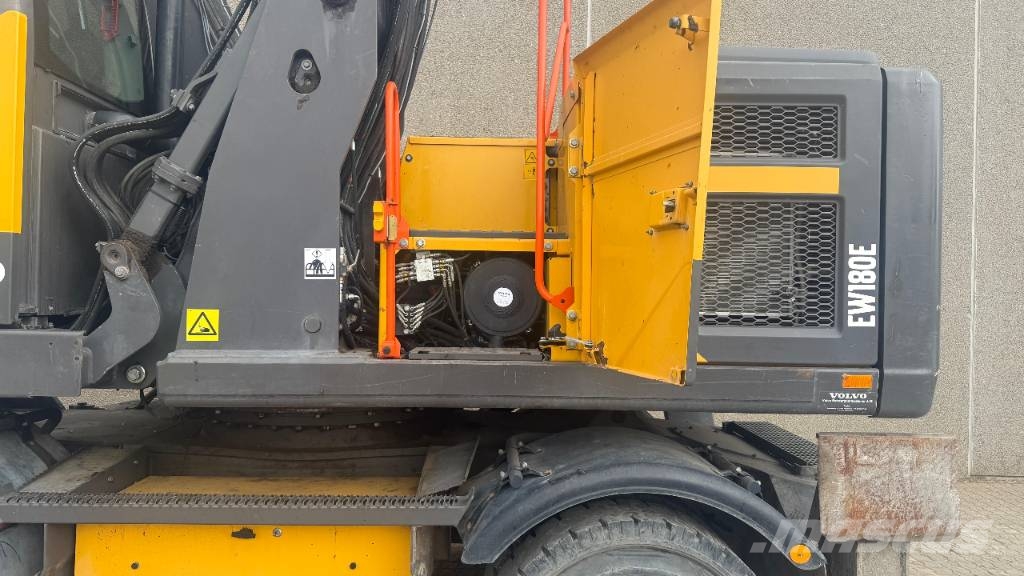Volvo EW 180 E Wielgraafmachines