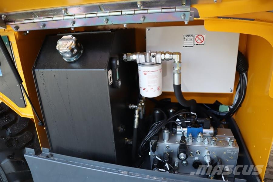 Haulotte Compact 12DX Valid Inspection, Diesel, 4x4 Drive, Šķerveida pacēlāji