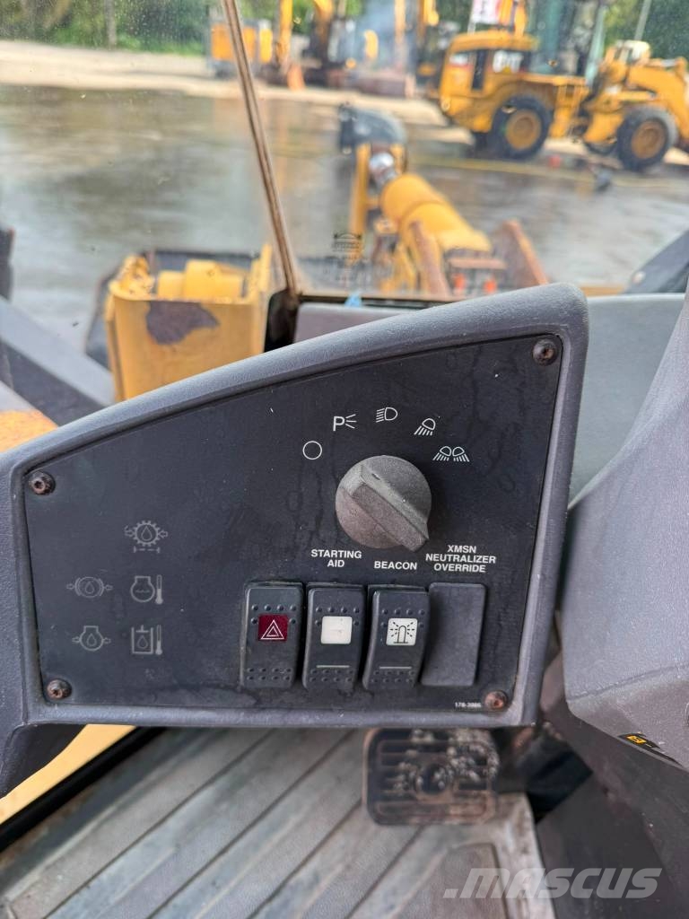 CAT 914 G //BJ. 2001 / 12000 / لوادر بعجل