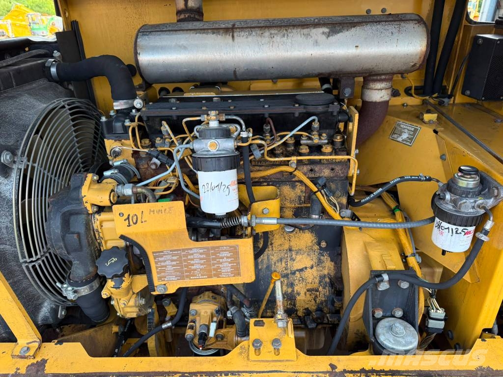 CAT 914 G //BJ. 2001 / 12000 / لوادر بعجل