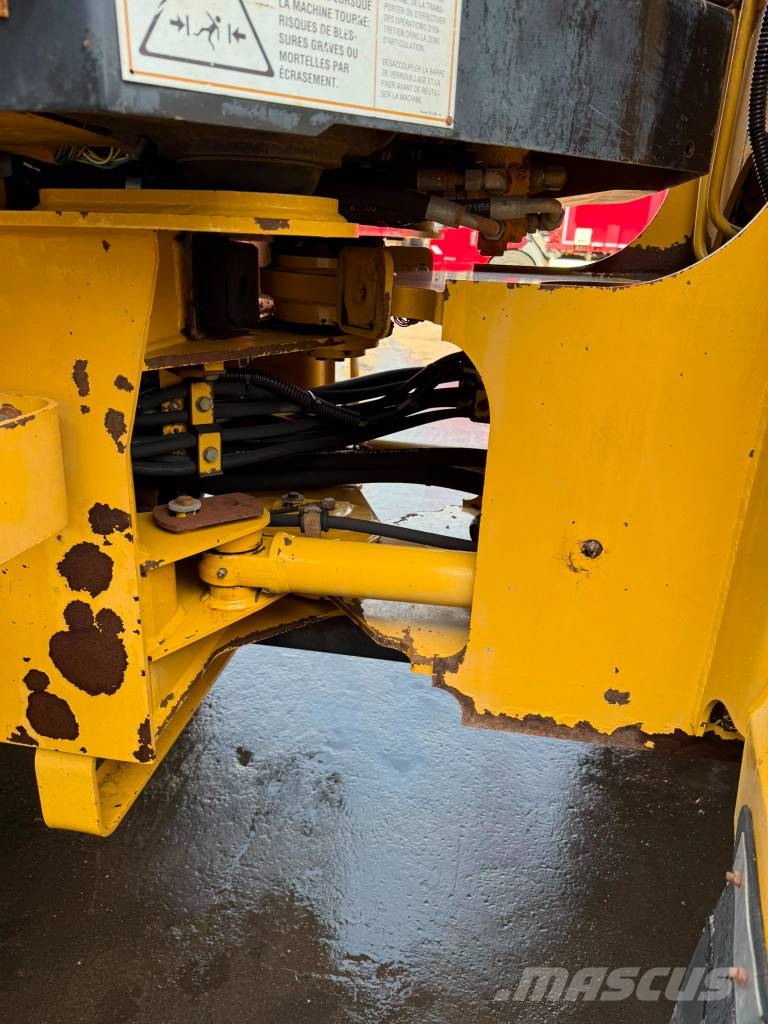 CAT 914 G //BJ. 2001 / 12000 / لوادر بعجل