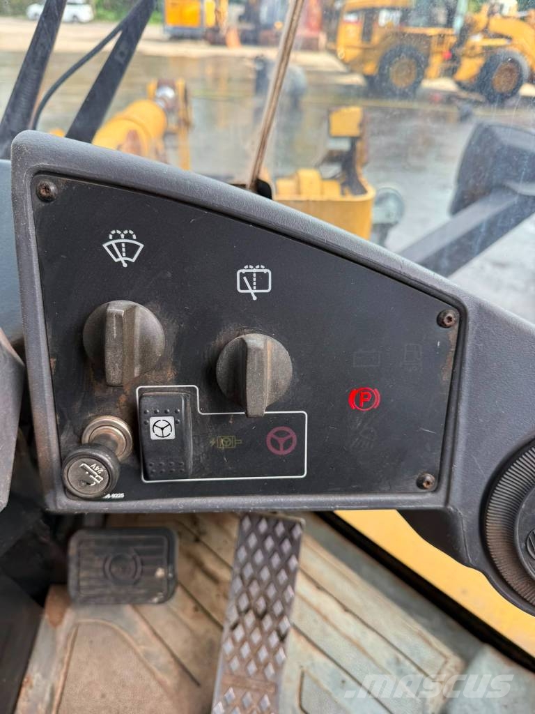 CAT 914 G //BJ. 2001 / 12000 / لوادر بعجل