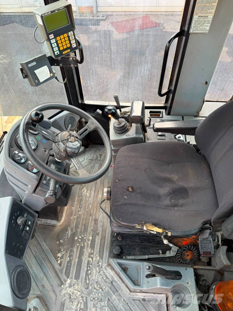 CAT 914 G //BJ. 2001 / 12000 / لوادر بعجل