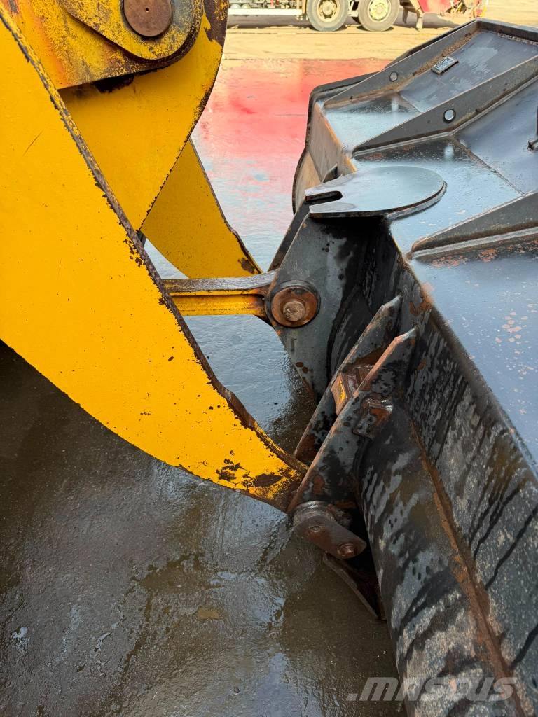 CAT 914 G //BJ. 2001 / 12000 / لوادر بعجل