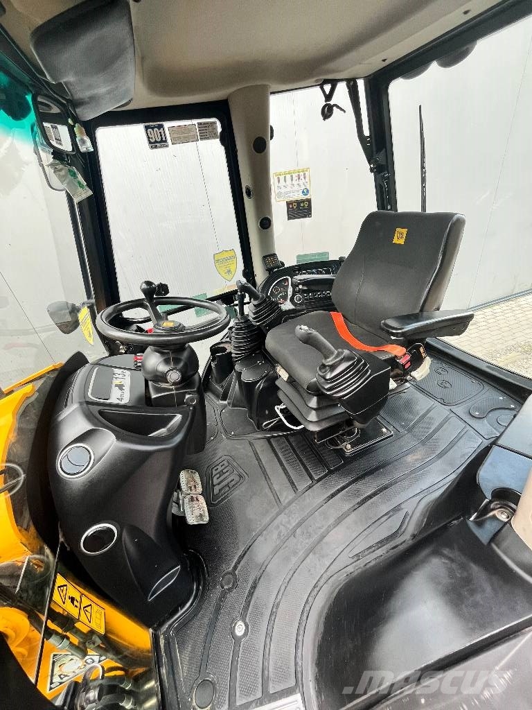 JCB 3 CX Экскаваторы-погрузчики