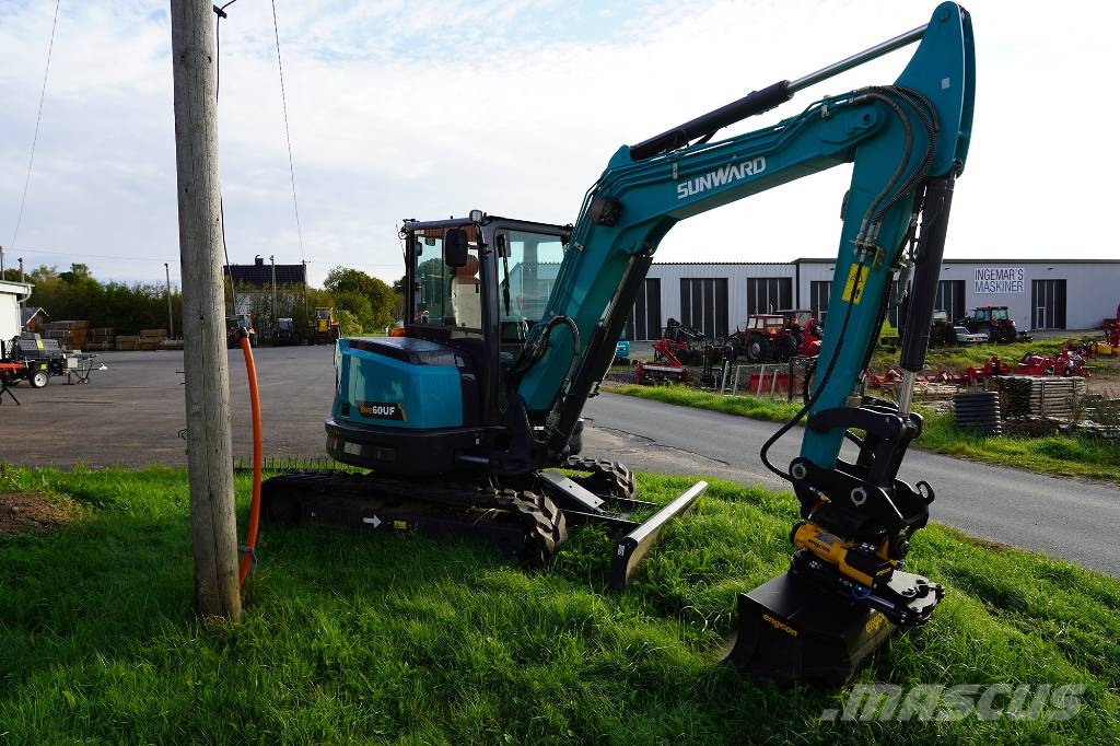 DEMOMASKIN - SUNWARD SWE60UF KOMPLETT Crawler excavators