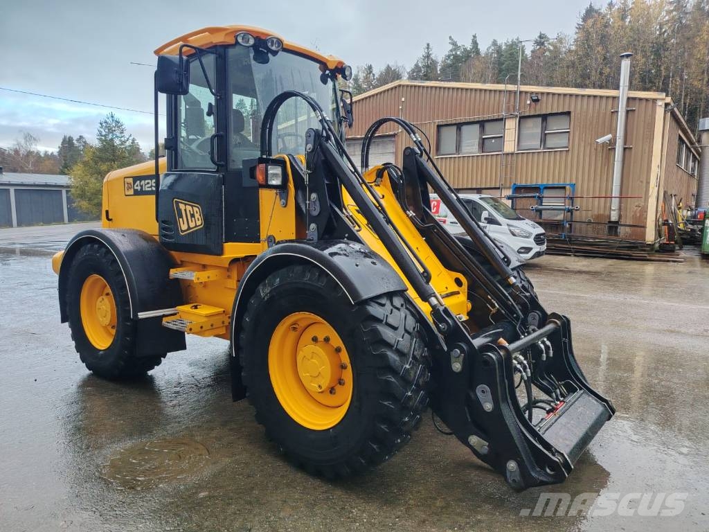 JCB 412 S Agri Pyöräkuormaajat