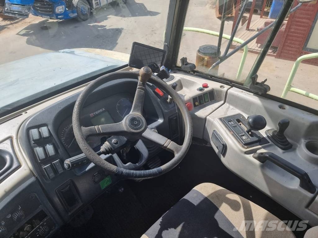 Terex TA 40 6x6 ساحبات مفصلية