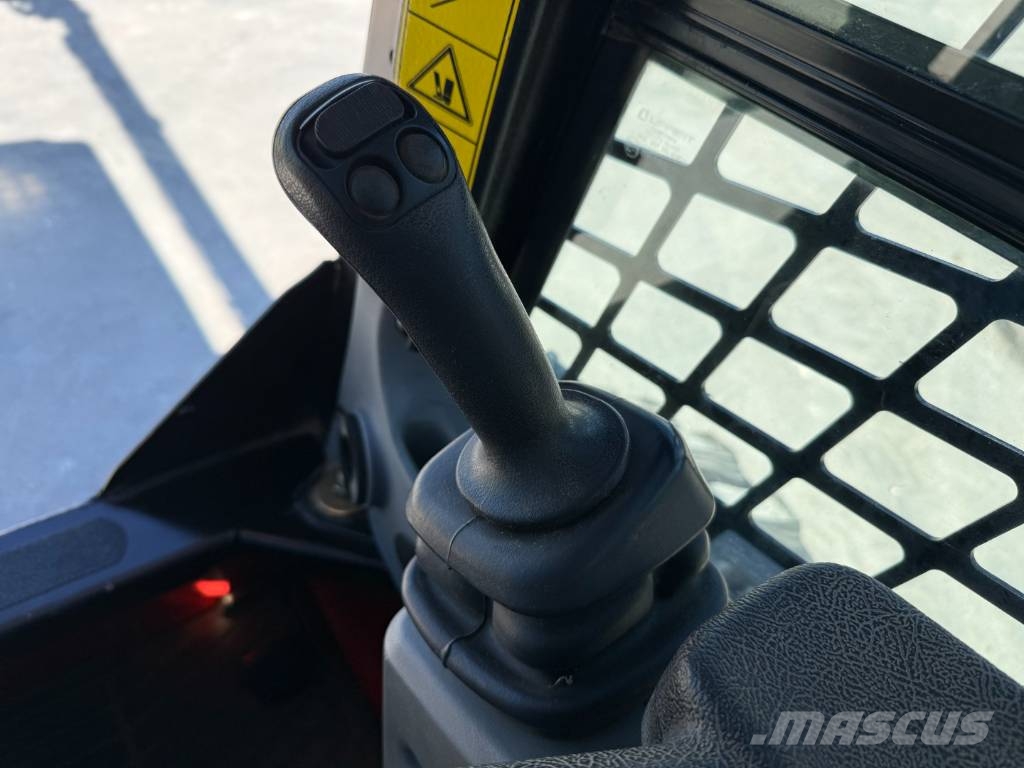 Manitou R2200 Mini Pale Gommate