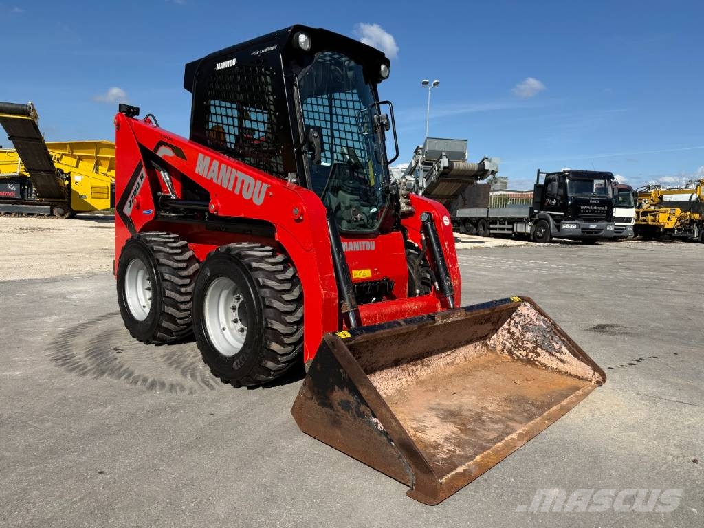 Manitou R2200 Mini Pale Gommate