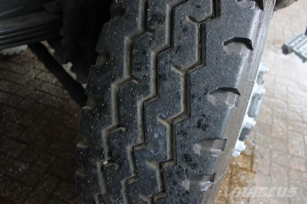 MAN 50 .414 + 8X4 + SPRING SPRING + MANUAL 自卸式货车
