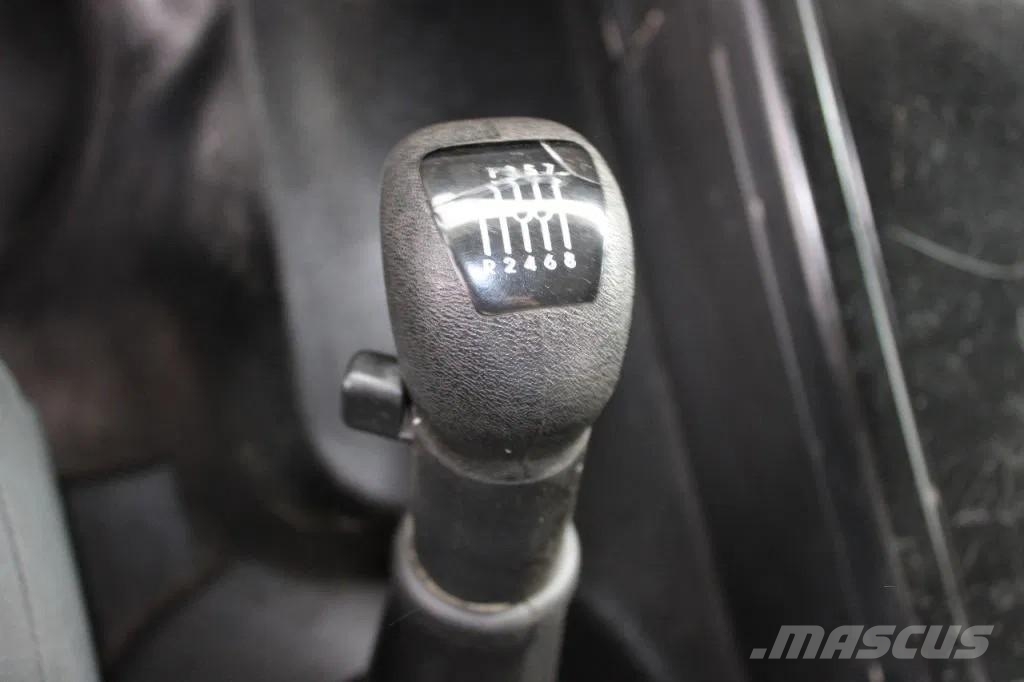 MAN 50 .414 + 8X4 + SPRING SPRING + MANUAL 自卸式货车