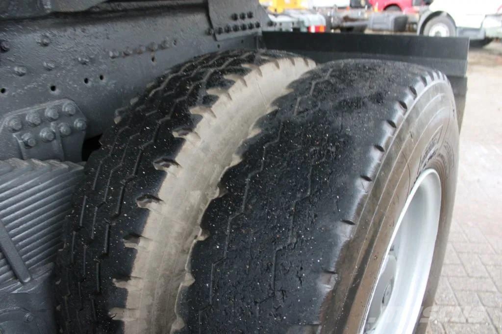 MAN 50 .414 + 8X4 + SPRING SPRING + MANUAL 自卸式货车