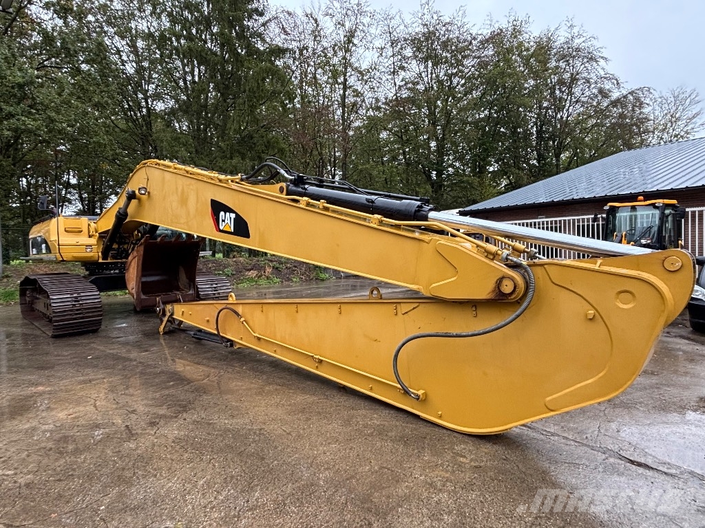 CAT 330 D L LR Rupsgraafmachines