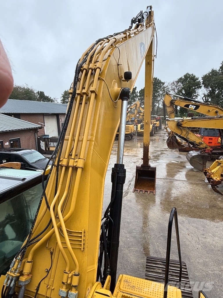 CAT 330 D L LR Rupsgraafmachines