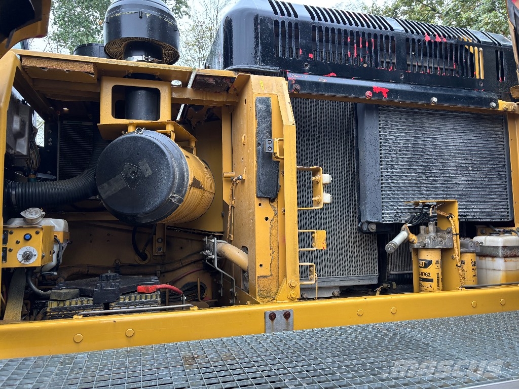 CAT 330 D L LR Rupsgraafmachines
