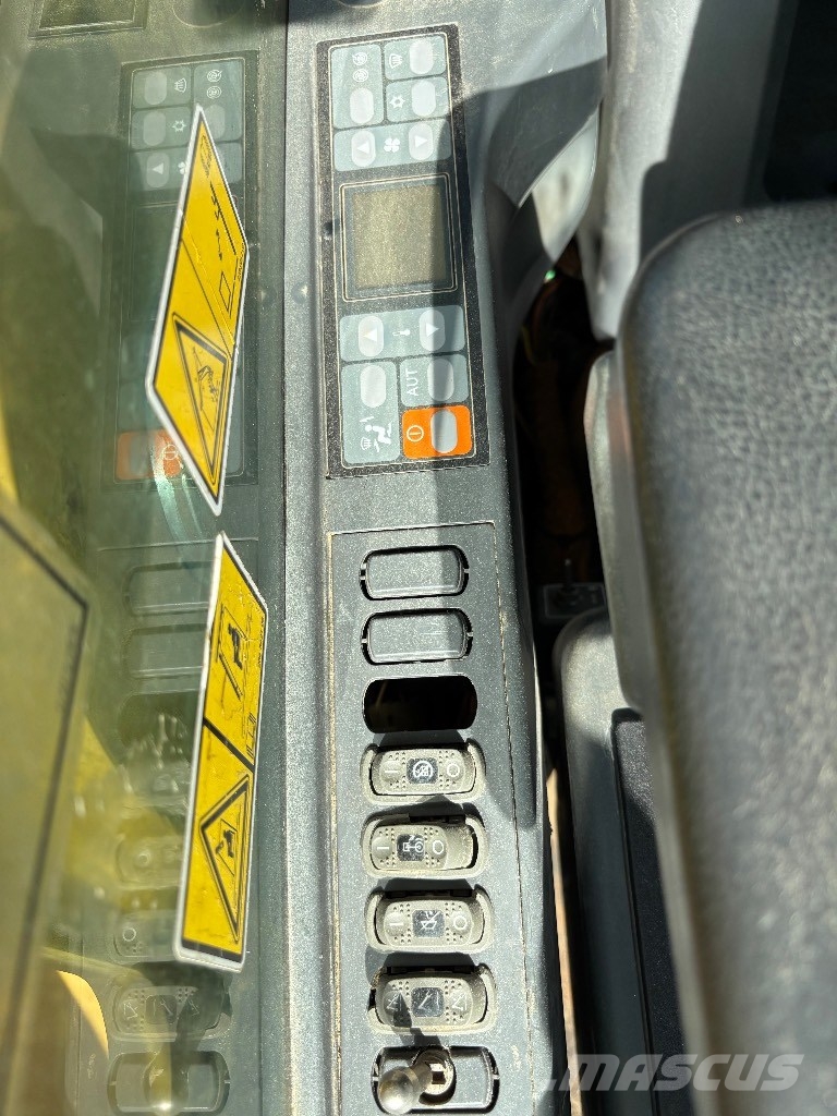 CAT 330 D L LR Rupsgraafmachines
