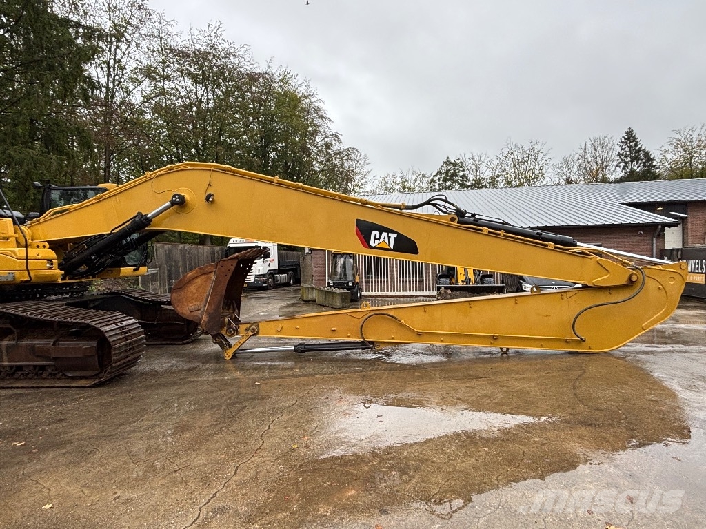 CAT 330 D L LR Rupsgraafmachines