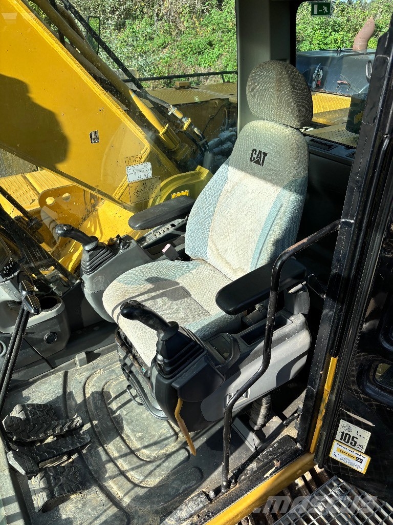 CAT 330 D L LR Rupsgraafmachines