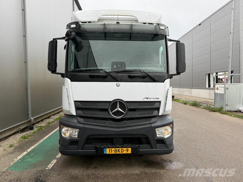 Mercedes-Benz Antos 2124 4x2 EURO 6 + BOX 8,60 METER + LOADLIFT Umpikorikuorma-autot