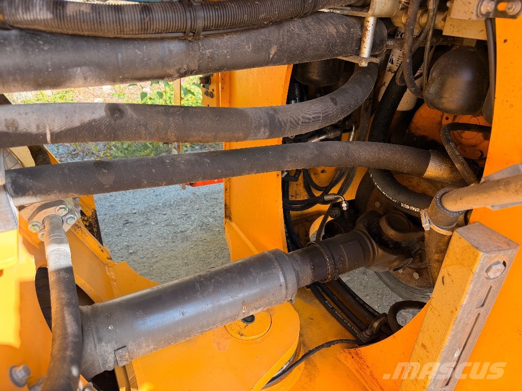 Volvo L 260 H Pale gommate