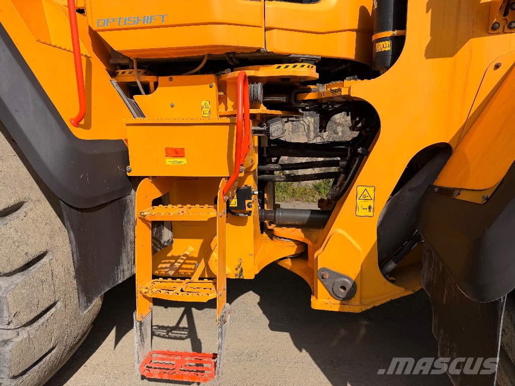 Volvo L 260 H Pale gommate