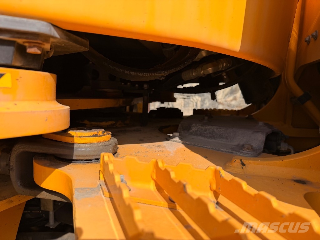 Volvo L 260 H Pale gommate