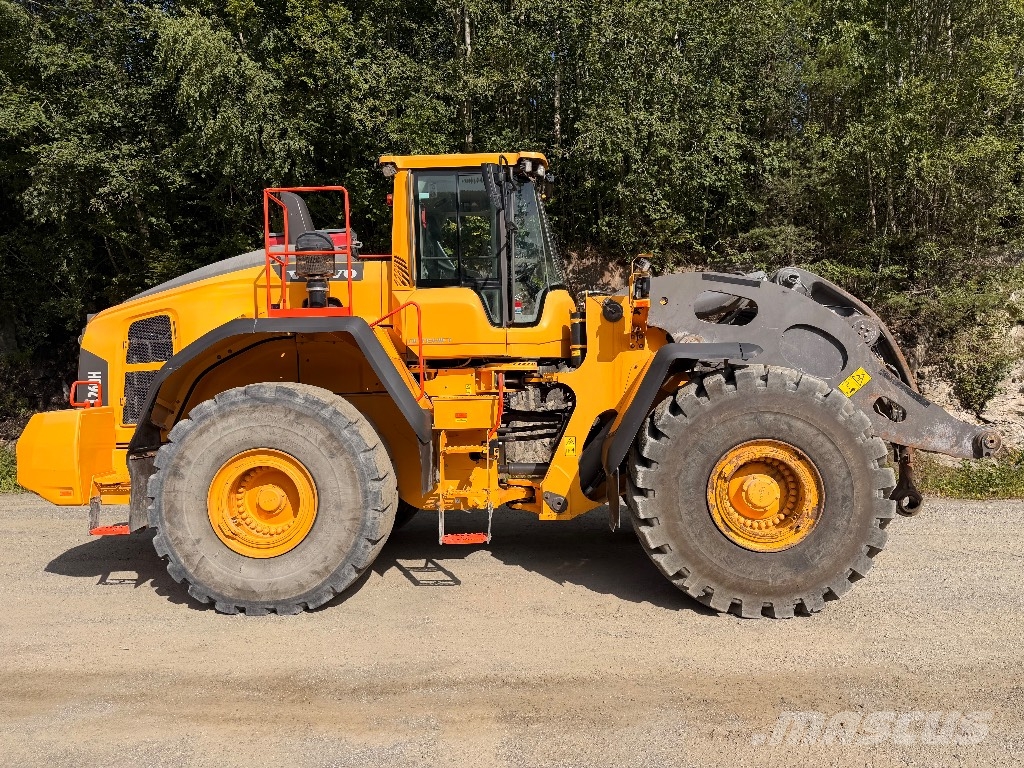 Volvo L 260 H Pale gommate