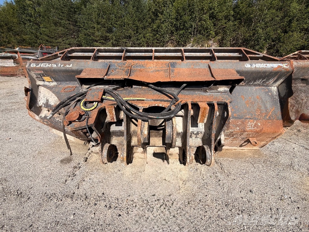 Volvo L 260 H Pale gommate