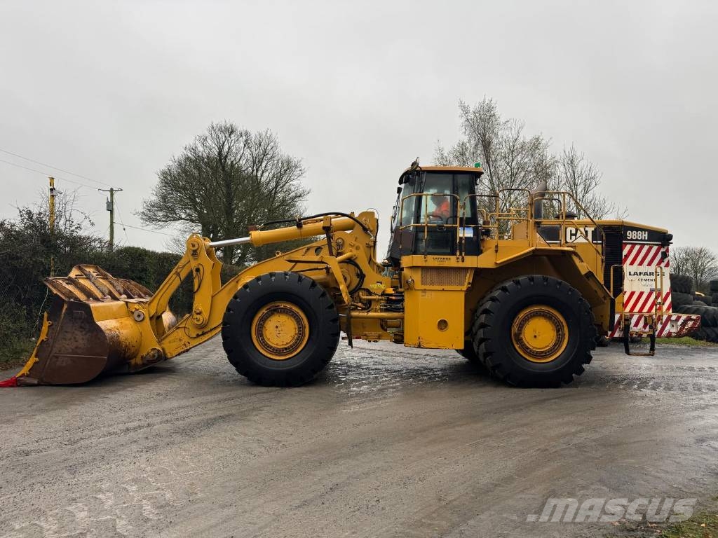 CAT 988 H لوادر بعجل