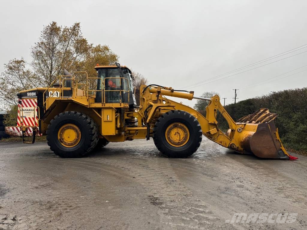 CAT 988 H لوادر بعجل