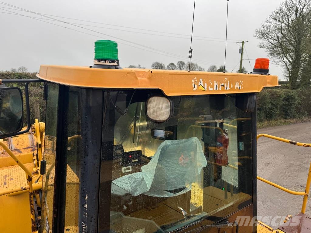 CAT 988 H لوادر بعجل