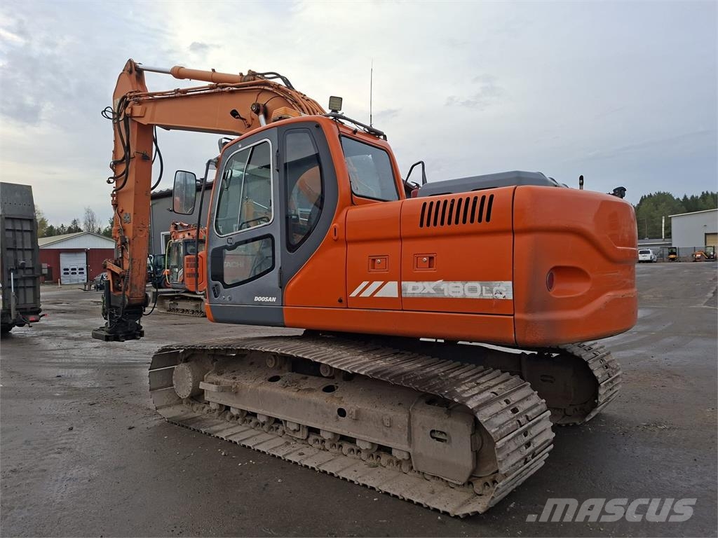 Doosan DX180LC PYÖRITTÄJÄLLÄ Raupenbagger